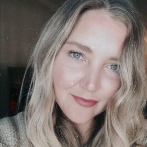 Meet your Posher, Naomi